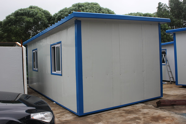 IMG_7949大面积彩钢房